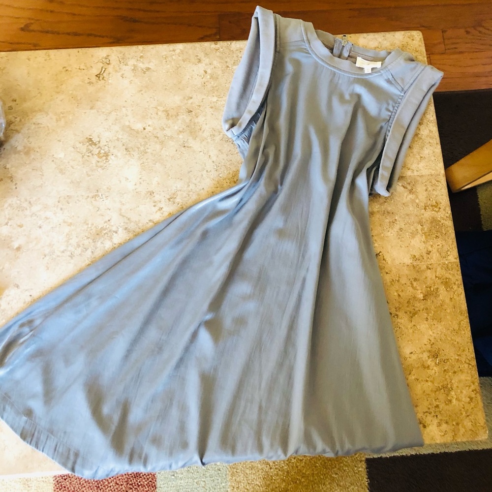 π₯π₯LAST DAY π₯π₯ Lou & Grey Silky Light Gray Dress - Picture 2 of 8